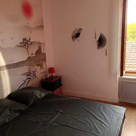Un Petit Nid A La Campagne